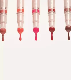 Aceite labial Colour Cushion Juicy - 040: Crimson Crush