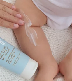 *Baby & Kids* - Loción corporal hidratante y protectora hipoalergénica