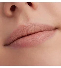 Barra de labios con colágeno vegano Caring SHINE - 206: My Choice
