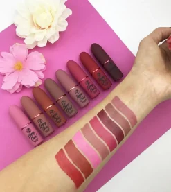 Barra de labios Lippy Chic! - Tongue & Cheek