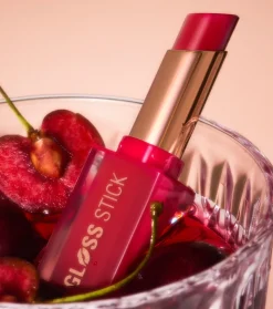 Barra de labios Pout Lip Gloss Stick - Sour Berry