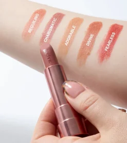 Barra de labios satinada Satin Sheen - Charismatic