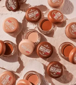 Base de maquillaje en mousse Natural Matte Mousse - 01