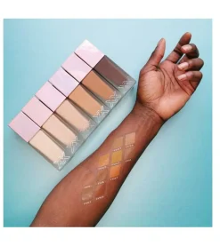 Base de maquillaje Glow Skin Fauxxdation - FX13.7