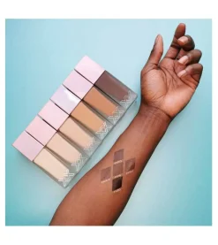 Base de maquillaje Glow Skin Fauxxdation - FX18.5