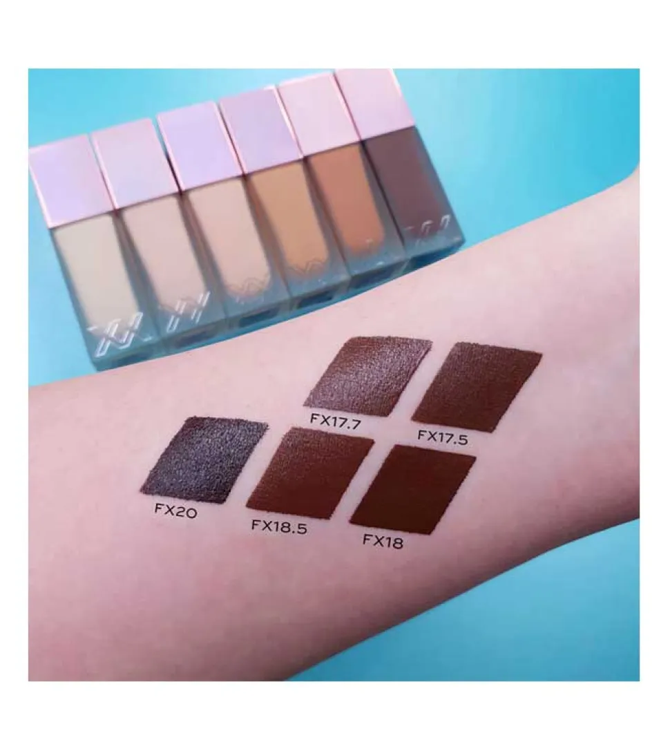 Base de maquillaje Glow Skin Fauxxdation - FX12.5