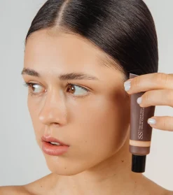Base de maquillaje The Second Skin Serum Foundation - 03: Elena's Tone