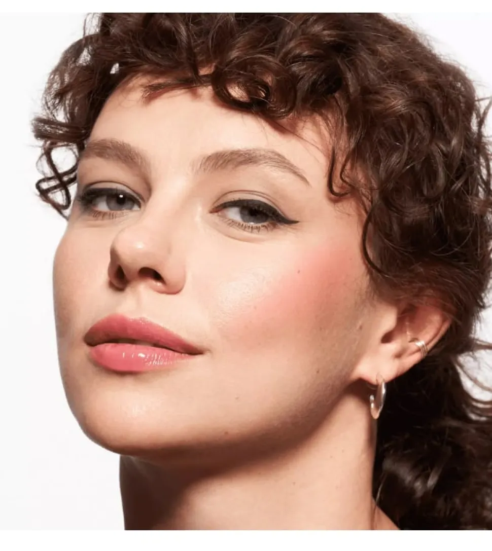 Bálsamo labial Melt & Shine - 050: Resting Beach Face