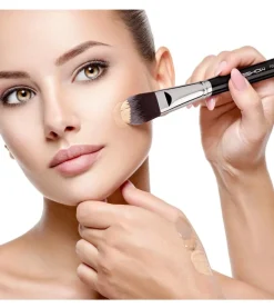 Brocha para base de maquillaje F615