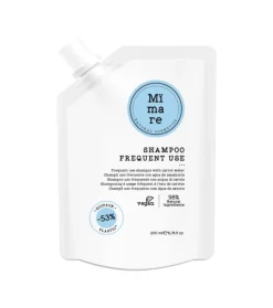Champú de uso frecuente con agua de zanahoria