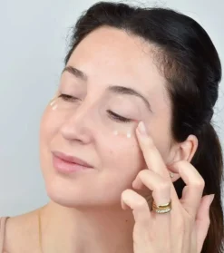 Contorno de ojos multifunción