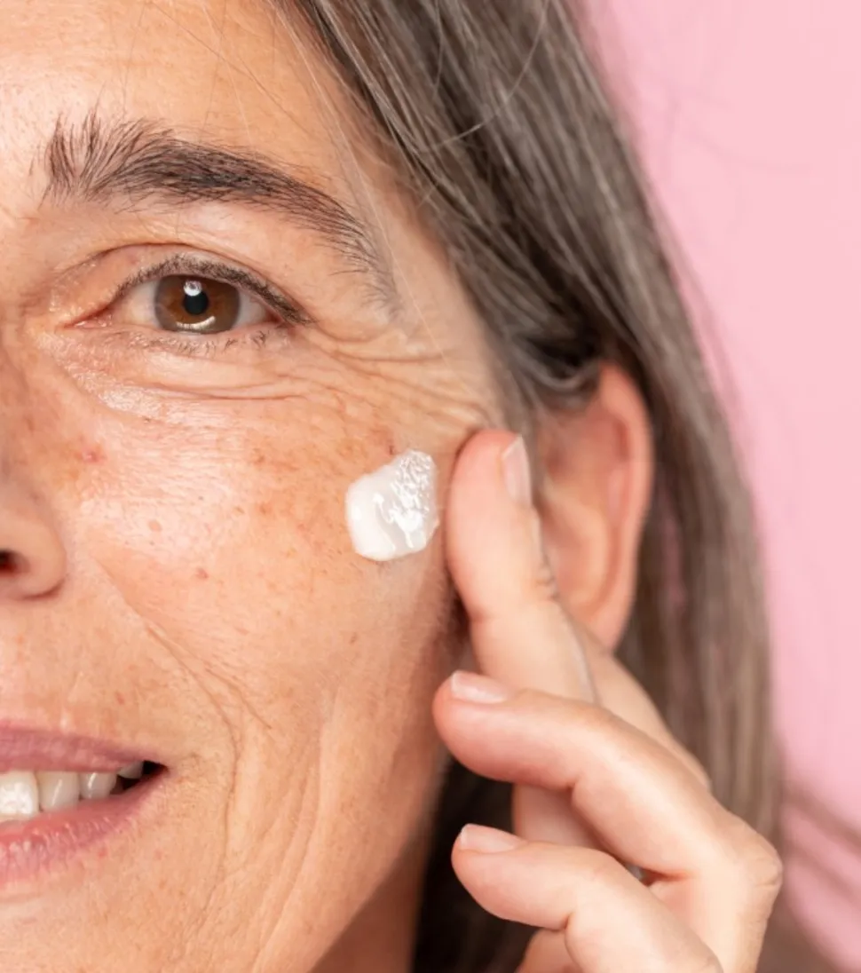 Crema facial despigmentante Lotus Radiance Dark Spot Treatment