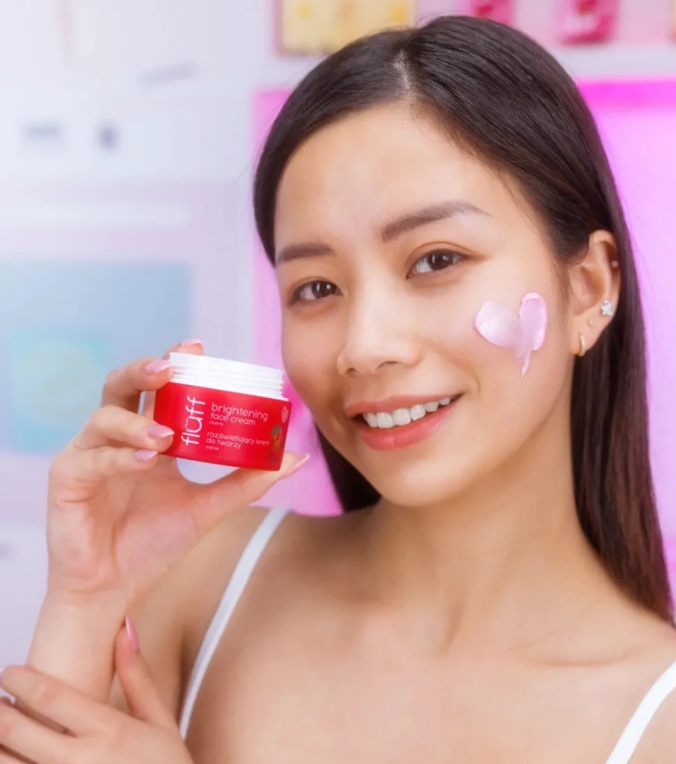 Crema facial iluminadora - Cereza