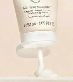 Crema facial matificante para pieles mixtas a grasas con extracto de Cúrcuma