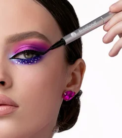 Delineador de ojos y fijador de cejas Magic Wand
