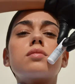 Duo de bálsamos labiales hidratantes con SPF30