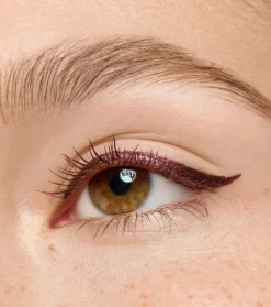 Eyeliner líquido metálico COLOUR it! - 02: Dark Cherry