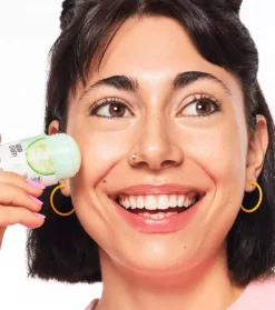 *Hello, Good Stuff!* - Stick facial refrescante e hidratante