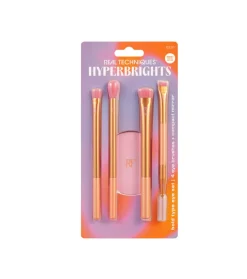 *Hyperbrights* - Set de pinceles de ojos Bold Type