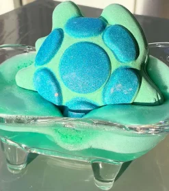 I Heart Revolution- Bomba de baño Turtle Bath Fizzer
