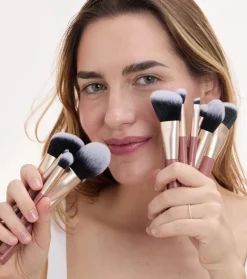 Kit neceser con 13 brochas Vegan Brushes