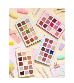 Moira - *Daybook* - Paleta de sombras de ojos Believe And Create Your Own Destiny