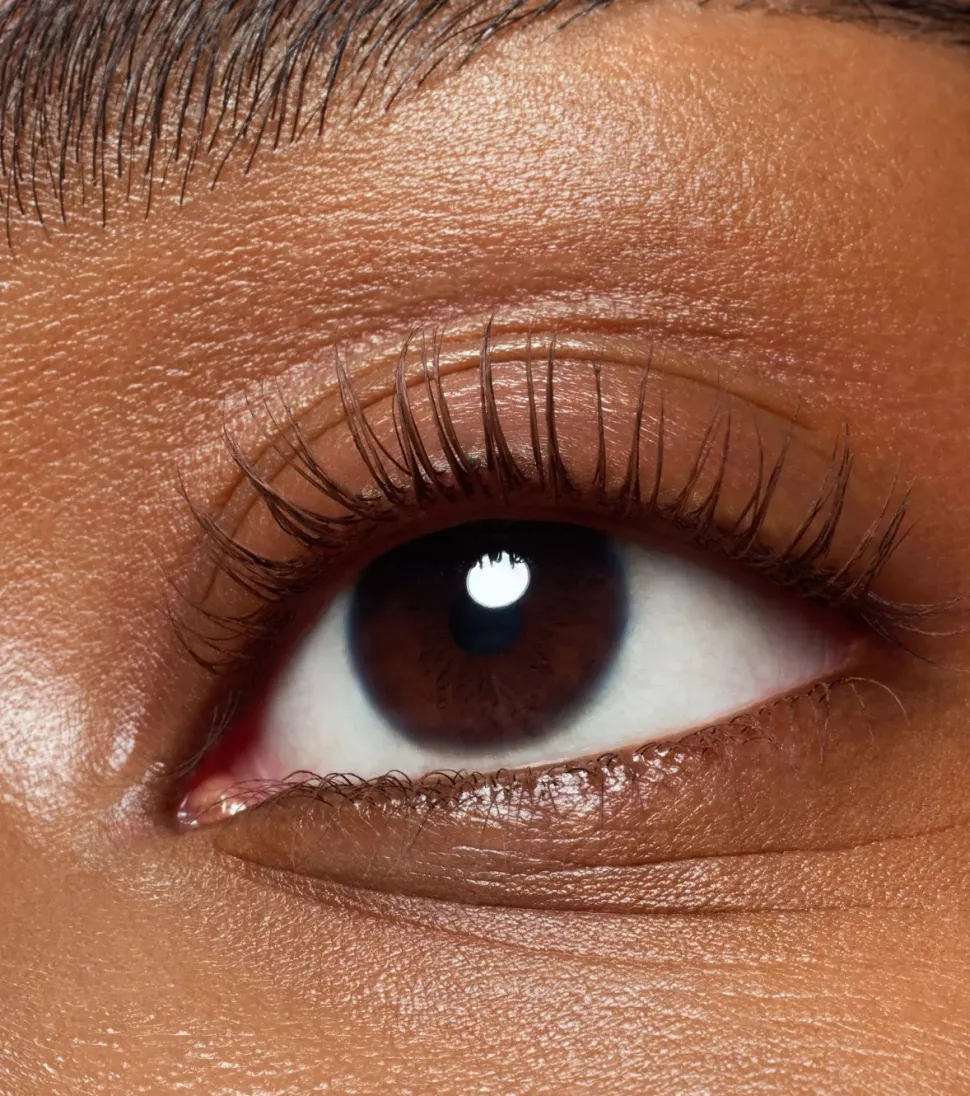 Máscara de pestañas voluminizadora waterproof Glam & Doll - Marrón
