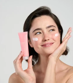 *Next lvl* - Crema ligera de día SPF 50 Exposome Defense