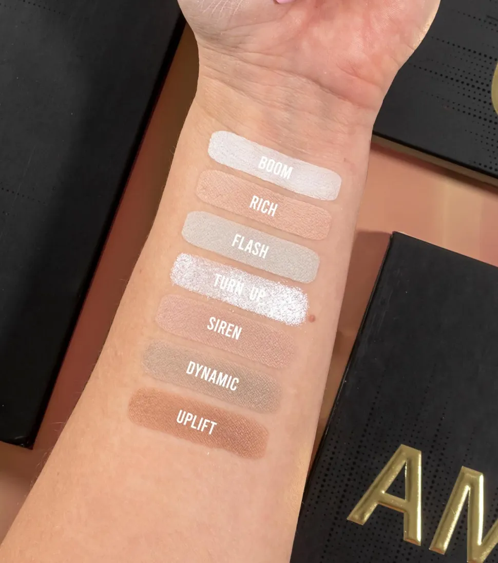 Paleta de sombras Amplified