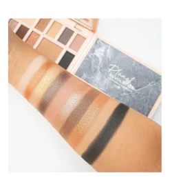 Paleta de sombras Marble - Revolutionary Earth