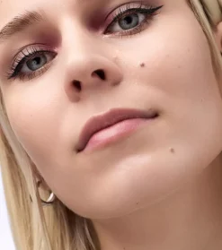 Paleta de sombras Tiny Treasures - 020: Wild Berry