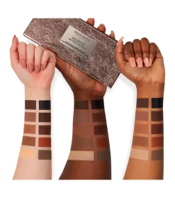Paleta multiusos para rostro, ojos y labios Groundwork Defining Neutrals