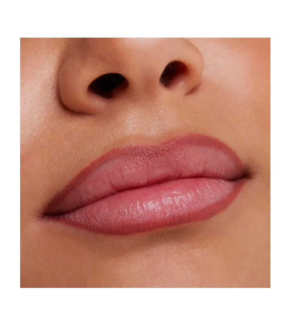 Perfilador de labios 8h Matte confort - 02: Silky Hazelnut