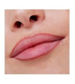 Perfilador de labios 8h Matte confort - 02: Silky Hazelnut
