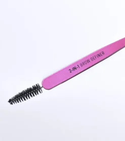 Pinza de depilar con goupillon