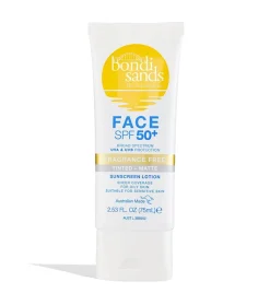 Protector solar facial con color SPF50+ de acabado mate sin perfume