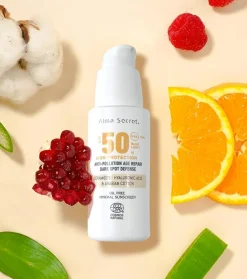 Protector solar facial SPF50 con color - Sand