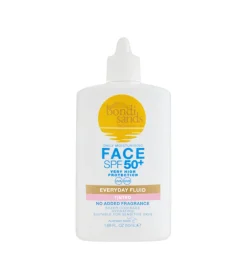 Protector solar facial SPF50+ con color Everyday Fluid Tinted