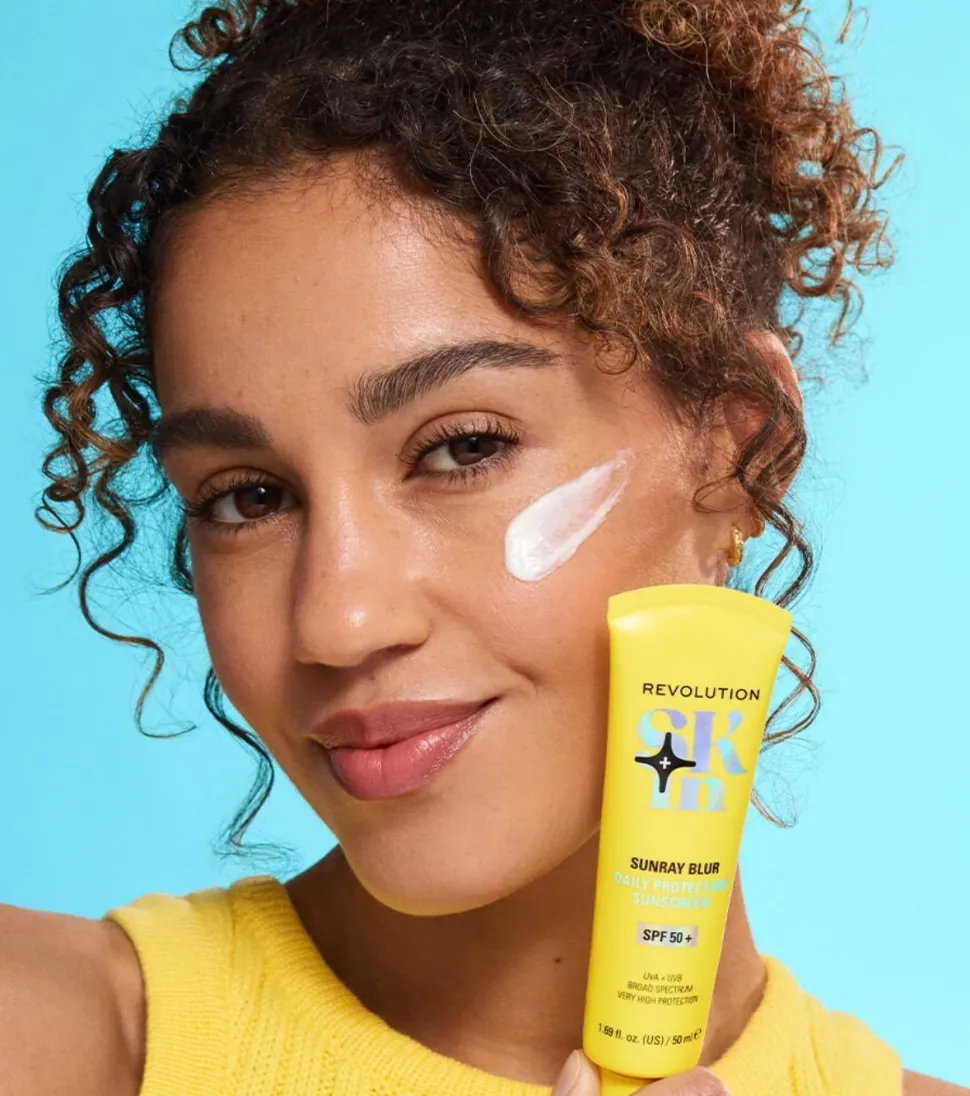 Protector solar matificante con niacinamida Sunray Blur SPF50+
