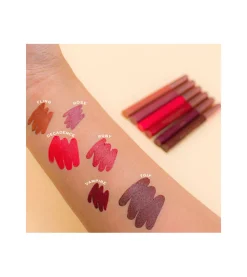 Revolution - Barra de labios Velvet Kiss Lip Crayon - Decadence