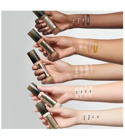 Revolution - Base de maquillaje Conceal & Glow - F15