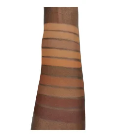 Revolution - Base de maquillaje en polvo Conceal & Define - P13