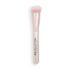 Revolution - Brocha Biselada para Base de Maquillaje Create - R8