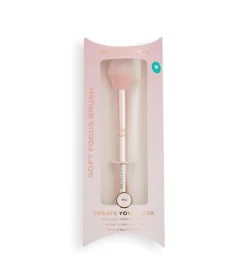 Revolution - Brocha para iluminador Soft Focus Create - R6