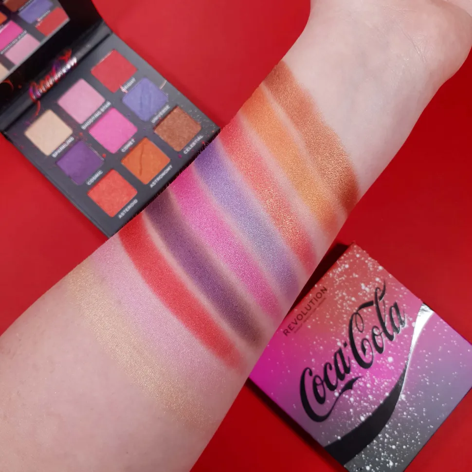 Revolution - *Coca Cola* - Mini paleta de sombras