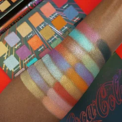 Revolution - *Coca Cola* - Paleta de sombras