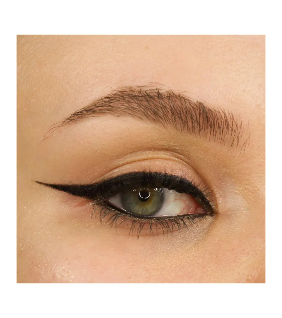 Revolution - Delineador de ojos Streamline Waterline Eyeliner Pencil - Black