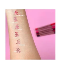 Revolution - Perfilador de labios Satin Kiss - White Wedding