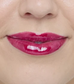 Revolution - Perfilador de labios Pout Liner - Jelly Berry Mauve