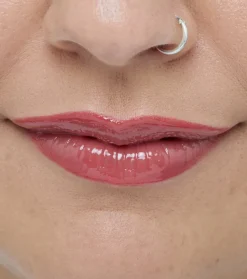 Revolution - Perfilador de labios Pout Liner - Melba Warm Peach